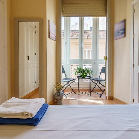Bright Two-Bedroom Apartment In The Historic Center Malaga Bagian luar foto