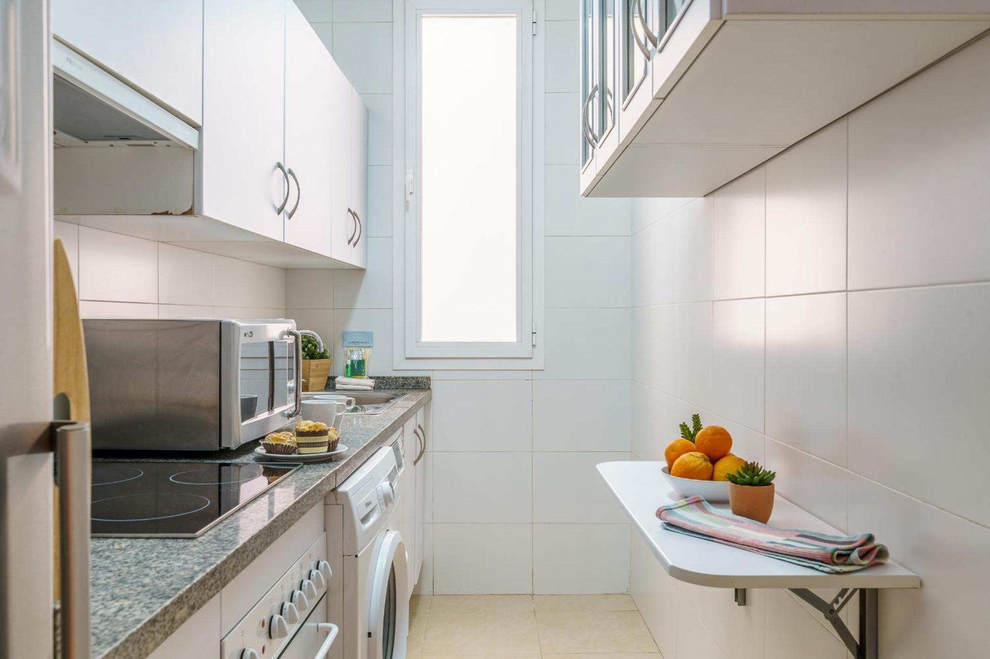 Bright Two-Bedroom Apartment In The Historic Center Malaga Bagian luar foto
