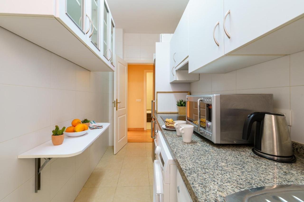 Bright Two-Bedroom Apartment In The Historic Center Malaga Bagian luar foto